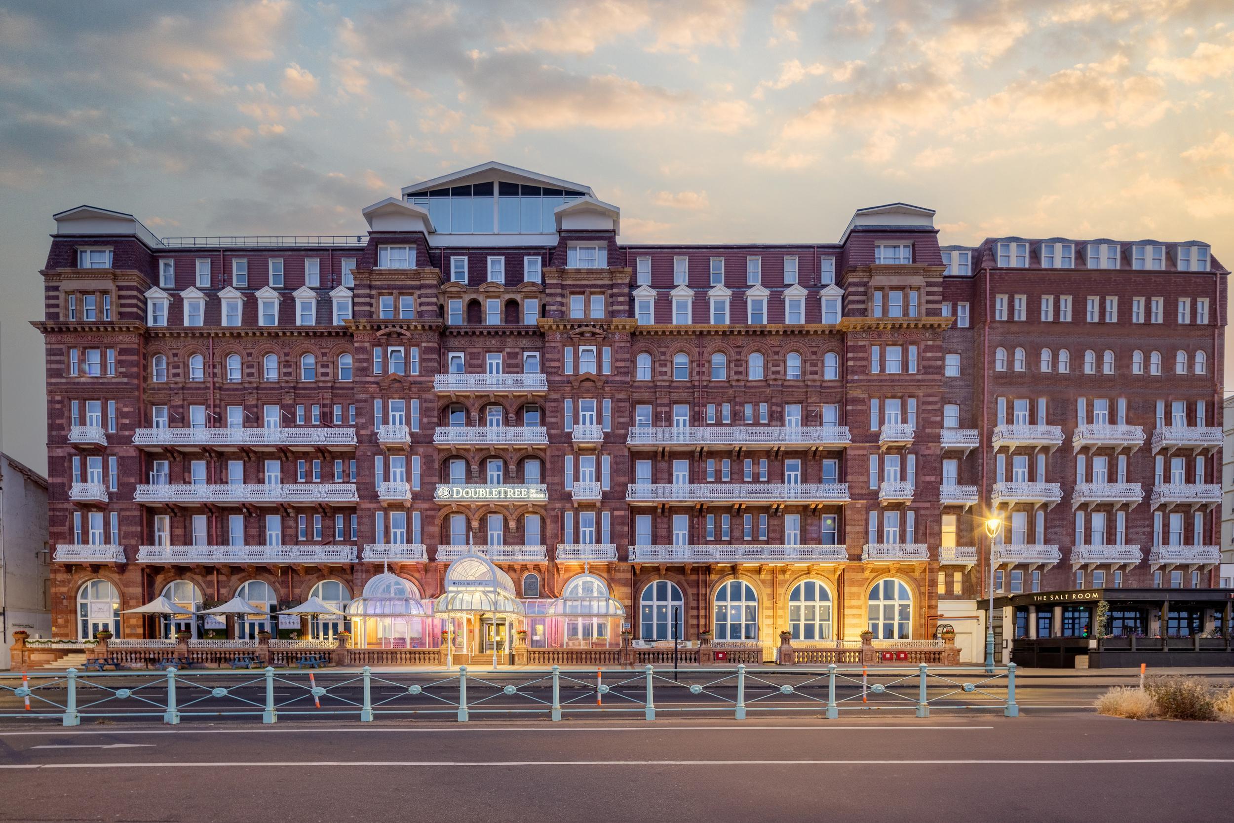 Hotel Doubletree By Hilton Brighton Metropole Exterior foto